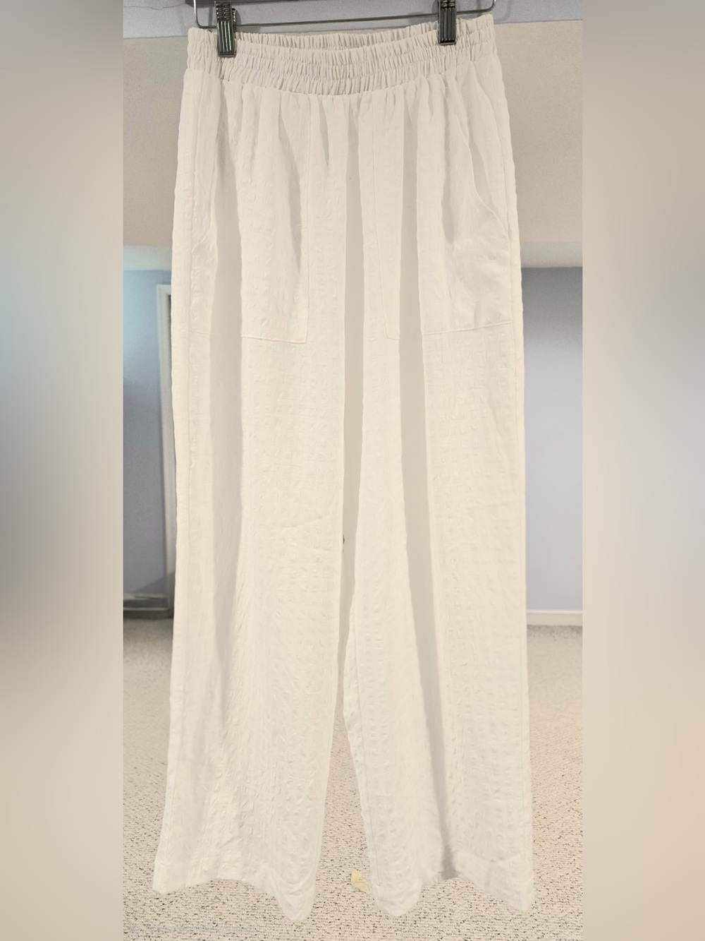 Lightweight White Wide-Leg Pull-On Pants